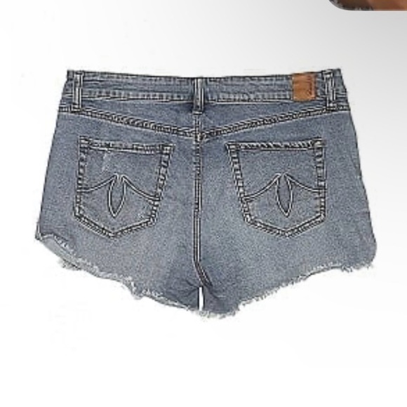 EUC denim shorts. Size 29. Waist flat 15.5”. - Picture 1 of 3